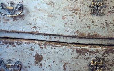 Making Patina…making new furniture look old