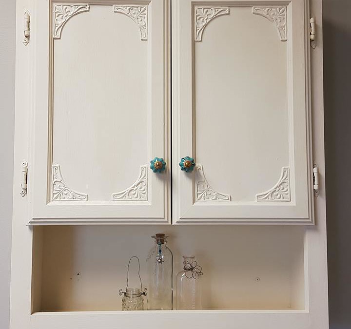 painted bathroom cabinets