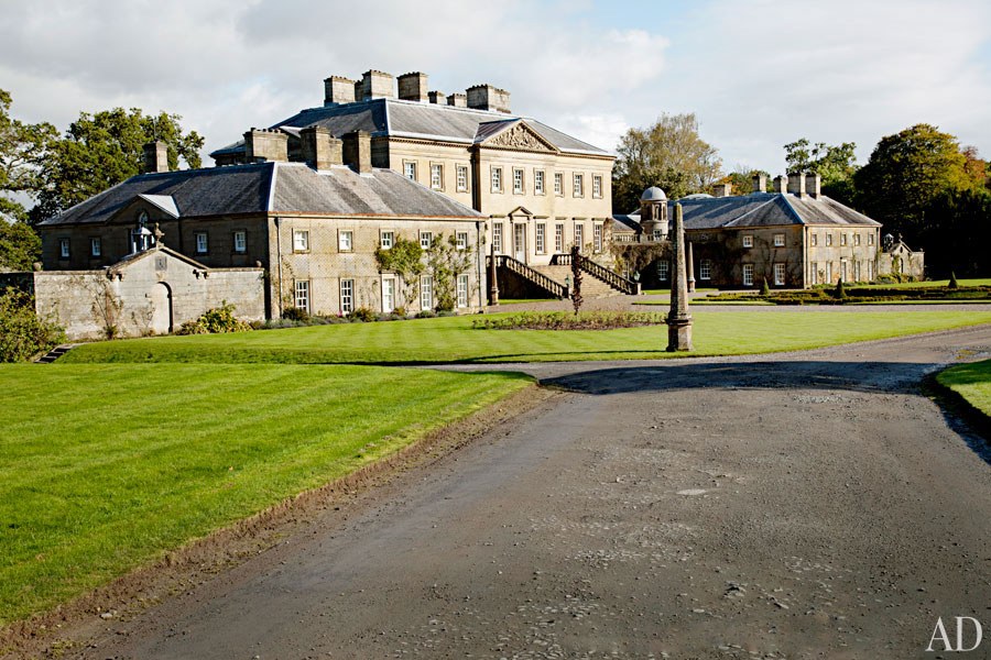 The History of Dumfries House.