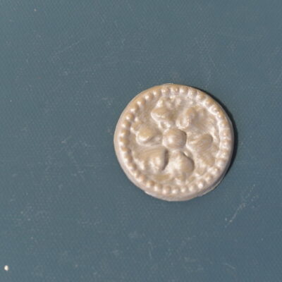 R 72 - Round Flower Rosette