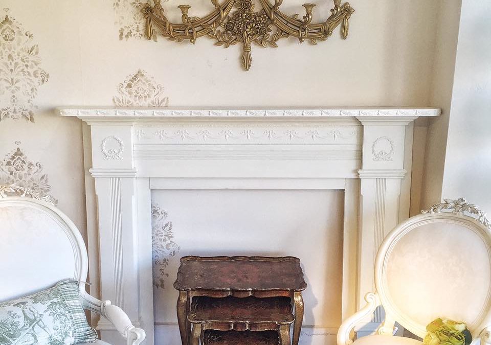 The empty nest annie sloan chalk paint old white and Efex appliqués 2