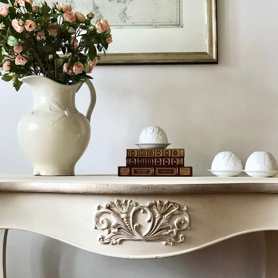 New French Provincial Table - A style for today's home ready for creativity